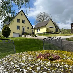 Haus Hutzelbuck In Idyllisch-grüner Lage Nähe An , Ansbach Deutschland